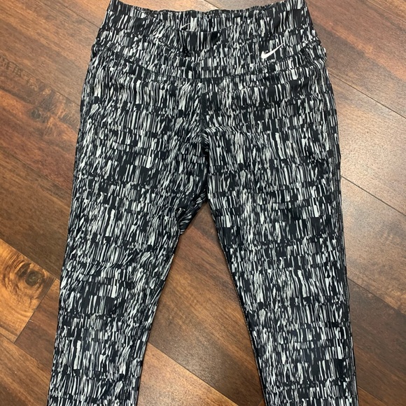 Nike work out pants - Picture 1 of 2
